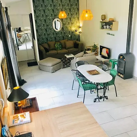By La Boite En Holiday home